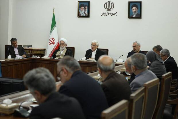 عارف از عملکرد ضعیف مولدسازی انتقاد کرد/ تحقق تنها ۴.۳ درصدی درآمد پیش‌بینی‌شده و مأموریت ویژه به وزیر اقتصاد برای رفع موانع