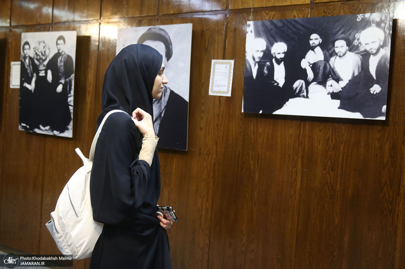 بازدید جمعی از دانشجویان انگلیسی و جمعی از دانش آموزان بندر دیر از جماران