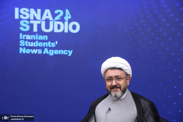 کمساری: محرمانه‌هایی از دوران مدیریت امام (ره) به فراخور زمان منتشر می‌شود/ مبنای مشروعیت نظام جمهوری اسلامی اندیشه امام خمینی(ره) و قانون اساسی است