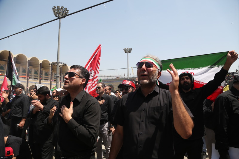 مراسم وداع با رهبر شهید انقلاب در مصلی تهران