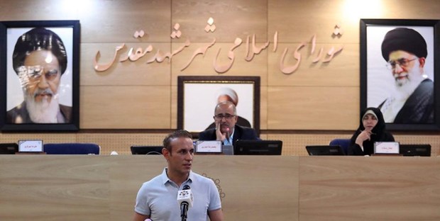 گل‌محمدی در جلسه علنی شورای شهر مشهد:‌ در هیچ کجا چنین اراده‌ای از مسئولان ندیده‌ام
