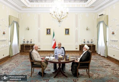 تصاویری از جلسه سران قوا به میزبانی رئیس جمهور در 22 شهریور 1404