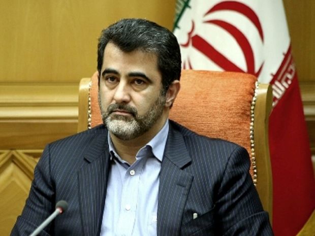 معاون وزیر کشور بر حل مشکلات واحدهای تولیدی استان بوشهر تاکید کرد