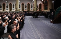 اولین شب مراسم عزاداری ایام شهادت حضرت زهرا(س) با حضور رهبر انقلاب (9)