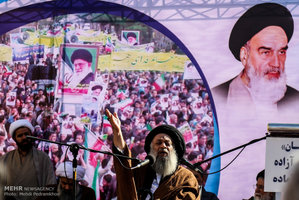 تجمع و راهپیمایی مردمی در اعتراض به آشوب های اخیر