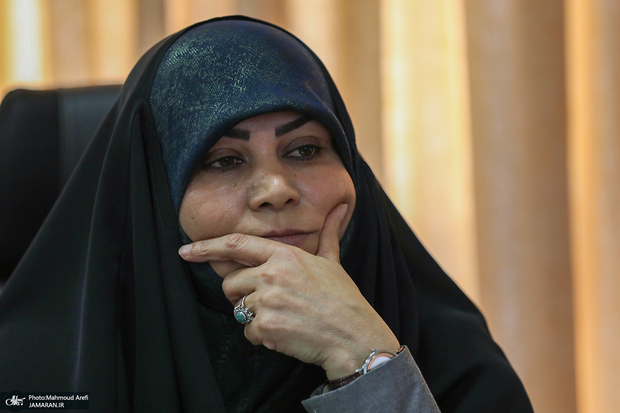 سکینه سادات پاد: جلسه فوری برای بررسی وضعیت صداوسیما لازم است/ صداوسیما پر از خطاهای سمی و ضد انسجام و منافع ملی شده است