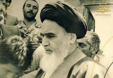 یجب أن تکون الحکومة الإسلامیة إسلامیة، فی جمیع شؤونها