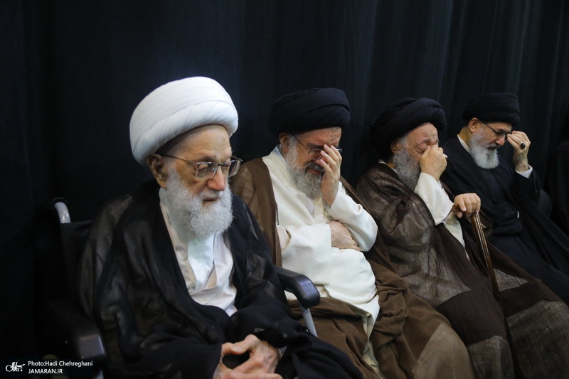 مراسم چهلمین روز تدفین رهبر شهید در دفتر آیت الله العظمی سیستانی در قم