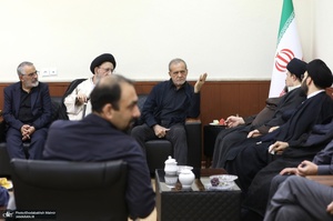دیدار رئیس جمهوری با آیت الله سید حسن خمینی