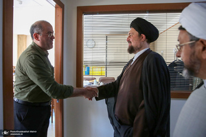 بازدید سید حسن خمینی از موسسه تنظیم و نشر آثار امام خمینی (س)