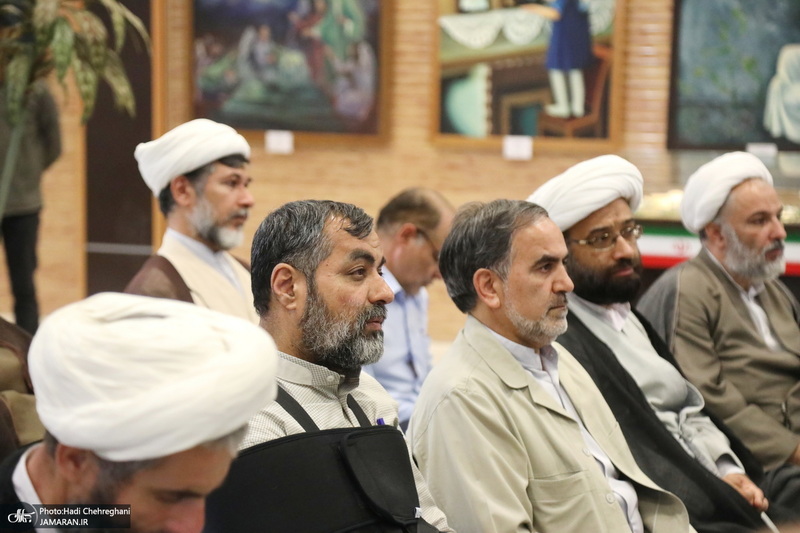 نشست علمی «جایگاه تراث روایی در مبانی مکتب قم» در نمایشگاه حضور صد ساله خورشید