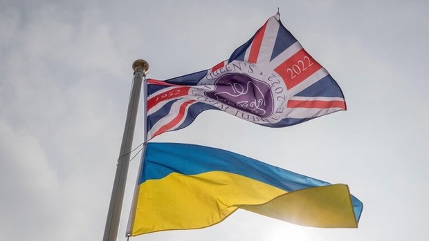 کمک مالی سنگین انگلیس به اوکراین/ موضع گیری رهبر القاعده درباره جنگ اوکراین