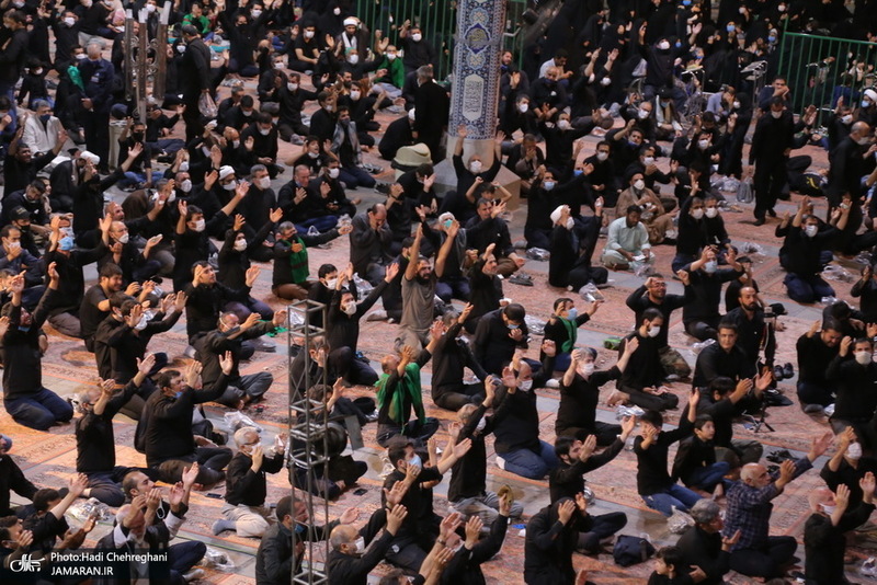 عزاداری شب عاشورای حسینی(ع) در حرم مطهر حضرت معصومه(س)