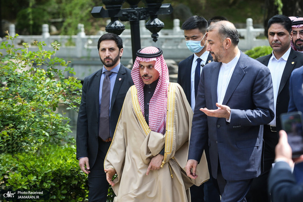 وزیر خارجه سعودی در دیدار با همتای ایرانی: روابط ایران و عربستان فضای مثبت جدیدی را در کل منطقه ایجاد کرد / صفحه جدیدی در روابط دو کشور گشوده‌ شد/ آماده اجرای موافقتنامه‌های جدید میان دو کشور هستیم