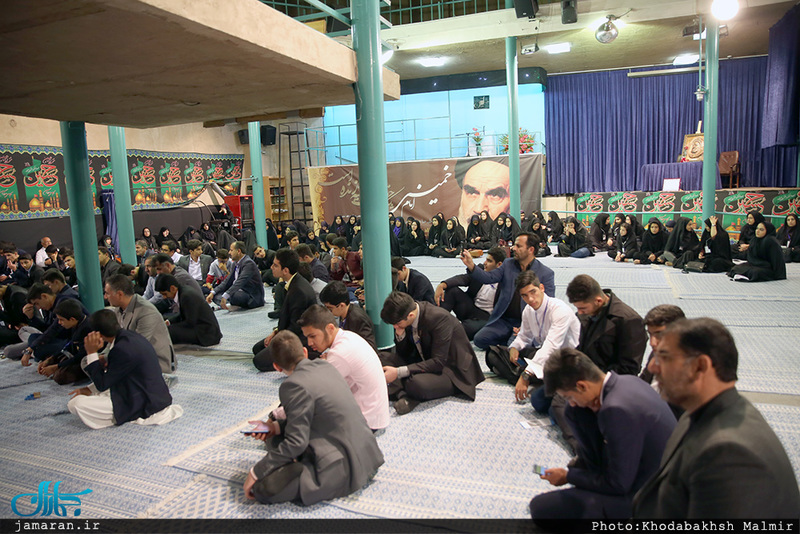 تجدید میثاق نمایندگان نهمین دوره مجلس دانش آموزی با آرمانهای امام راحل (ره)