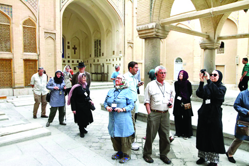 ٢٥٠ سفیر گردشگری در راه ایران