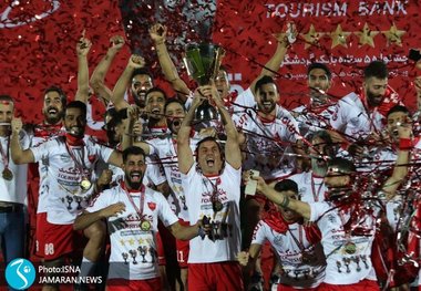 جشن قهرمانی پرسپولیس در لیگ برتر| لباس محلی جالب یک سرخ‌پوش + عکس و ویدیو