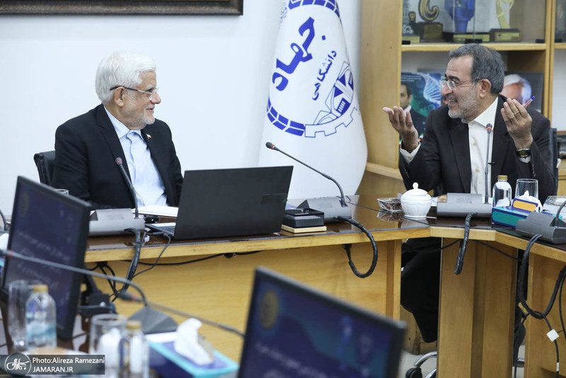 جلسه شورای جهاد دانشگاهی با حضور محمدرضا عارف