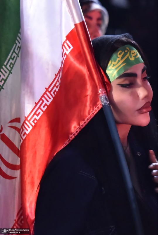 پنجاه و پنجمین شب اجتماع پر شور مردم در میدان جمهوری اسلامی