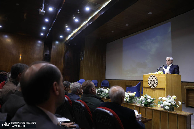 مراسم استاد ممتازی دانشگاه صنعتی شریف با حضور عارف