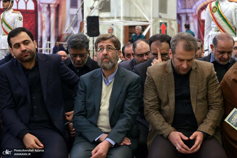 تجدید میثاق رییس و جمعی از مدیران ارشد صدا و سیما با آرمان های امام خمینی(س)