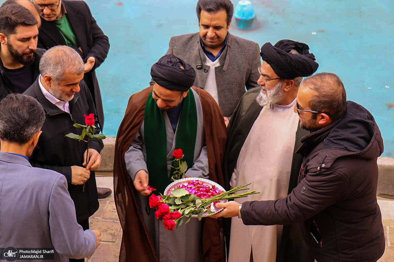 حضور علی نیکزاد در بیت و زادگاه امام خمینی (س)