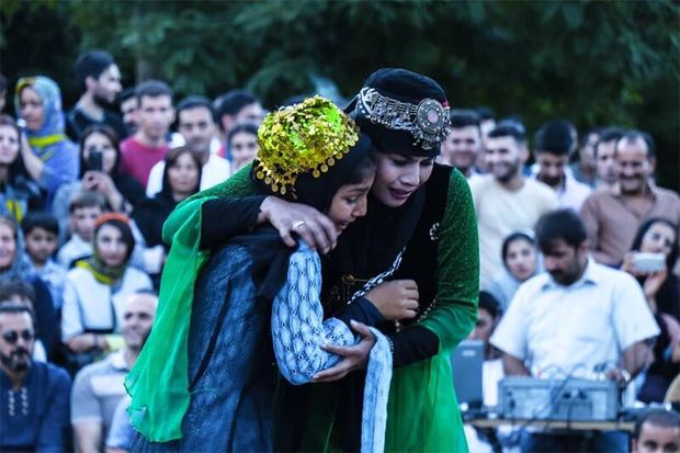 همه برای میزبانی جشنواره تئاتر خیابانی شهروند لاهیجان آماده می شوند