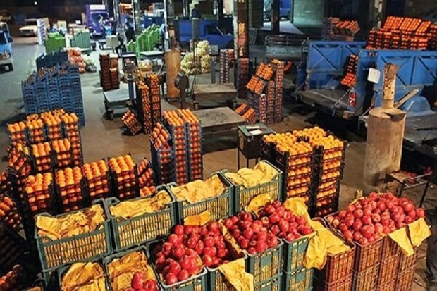 توزیع میوه‌های تنظیم بازار عید در آذربایجان شرقی آغاز شد