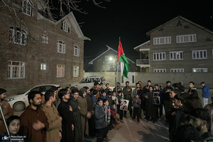 دسته عزاداری شیعیان کشمیر در آستانه تشییع پیکر شهید سید حسن نصرالله (ره)