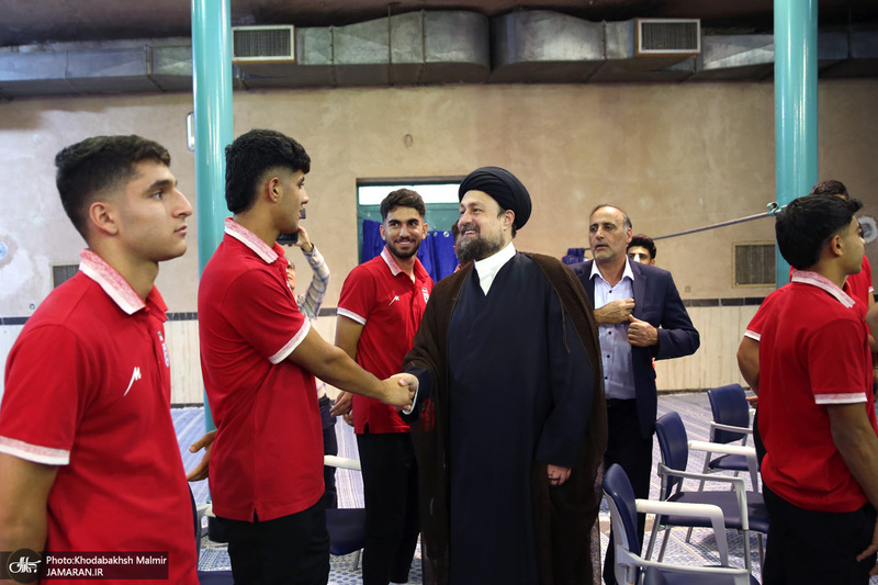 دیدار اعضای تیم ملی فوتبال نوجوانان ایران با سید حسن خمینی