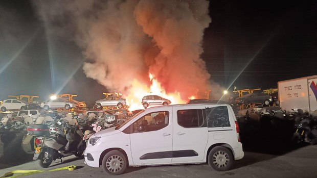 سامانه دفاعی اسرائیل شکست خورد/ شلیک 20 موشک بالستیک از سوی ایران به اراضی اشغالی/ صدای انفجارهای مهیب در قدس اشغالی/ هشدار تخلیه برای شهرک‌نشینان صهیونیست/ سپاه پاسداران: موشک‌های فتاح پیام اقتدار ایران را به هم‌پیمانِ جنگ‌افروزِ تل‌آویو ارسال کردند