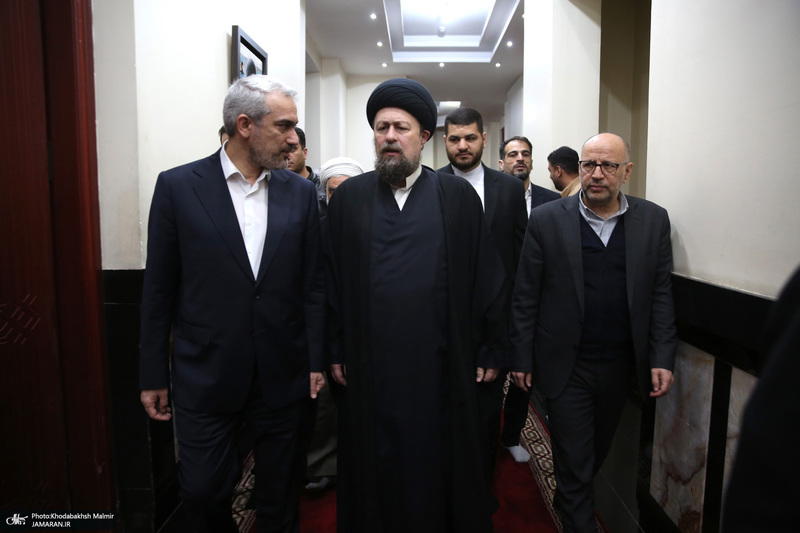 دیدار وزیر اقتصاد  جمعی از مدیران بانک ها با سید حسن خمینی