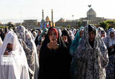 نماز ظهر عاشورا در حرم عبدالعظیم(ع) اقامه شد