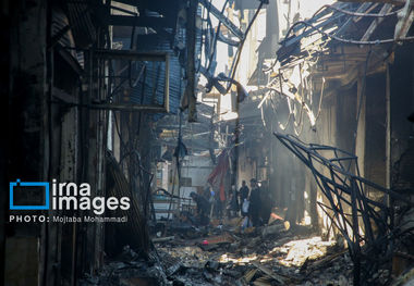 روایت‌هایی از سوختن بازار رشت/ سرمایه بیش از 400 نفر از کسبه رشت یک شبه با خاک یکسان شد/ استاندار گیلان: خسارت تمام ابنیه‌ای که در رشت به دنبال حوادث اخیر سوختند، براساس برآورد اولیه 3 هزار میلیارد تومان است