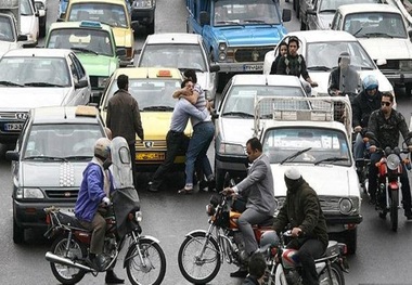 گرفتاری در ترافیک، کاهش آستانه تحمل و بروز خشونت