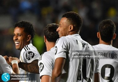 شادی امباپه بعد از گلزنی برادرش به پاری سن ژرمن!