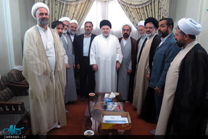 دیدار اعضای موسسه تنظیم و نشر آثار امام خمینی(س) نمایندگی قم با جمعی از مراجع و علما