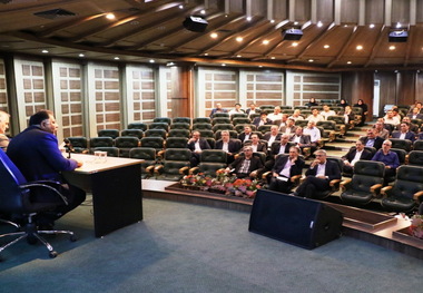 فعالیت پنجره واحد سرمایه گذاری در آذربایجان غربی پیگیری شود