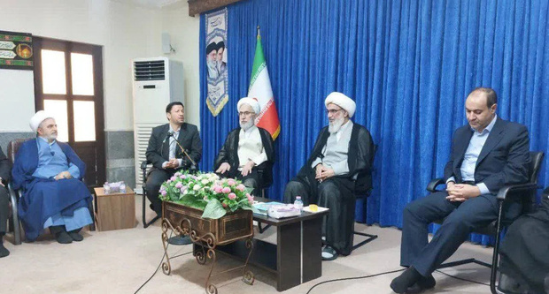 دادستان کل کشور با امام جمعه استان و نماینده ولی‌فقیه دیدار کرد + عکس