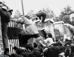 تصاویری کمتر دیده شده از تسخیر لانه جاسوسی