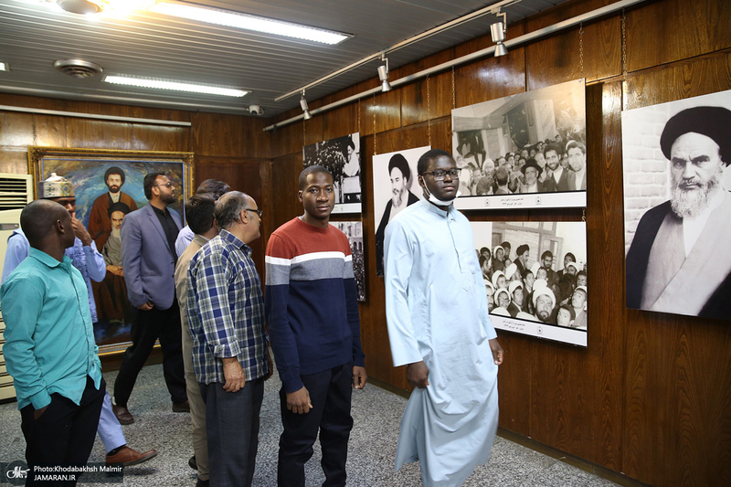 بازدید جمعی از دانشجویان دانشگاه جامعه المصطفی از جماران
