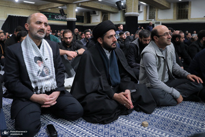 اولین شب مراسم عزاداری حضرت فاطمه‌زهرا (س) در حسینیه امام خمینی