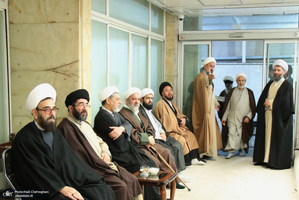 عمامه گذاری طلاب در روز عید مبعث توسط مراجع عظام تقلید‎‎