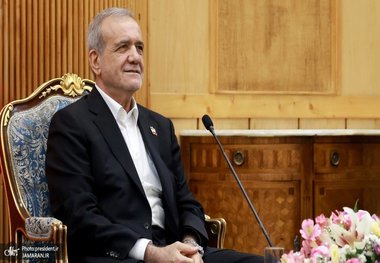 پزشکیان: در مذاکره با اروپایی‌ها قبول کردیم که بازرسان آژانس بیایند، گفتیم آماده‌ایم در مورد اورانیوم‌های غنی‌شده شفاف‌سازی کنیم اما بازهم بهانۀ جدید ‌آوردند