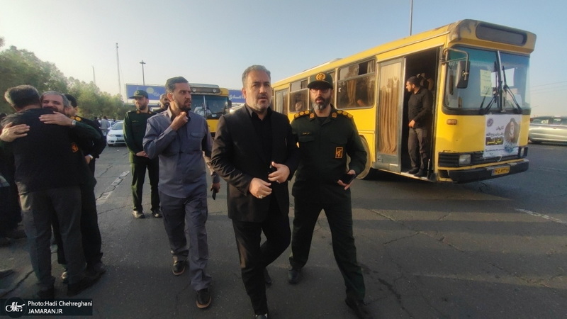 بدرقه کاروان های زائران اعزامی قم به مرقد امام خمینی