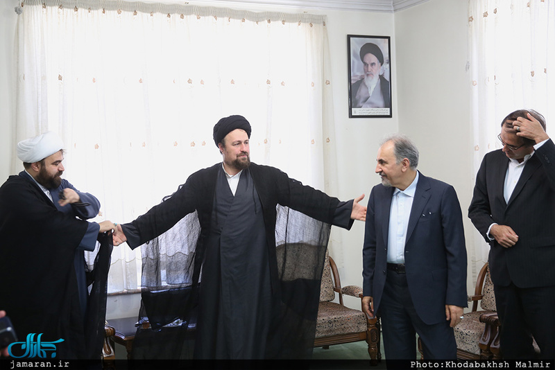 ادای احترام شهردار و اعضای شورای شهر پنجم نسبت به مقام شامخ حضرت امام(س)