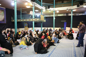 بازدید اقشار مختلف مردم از بیت امام خمینی (س) در جماران