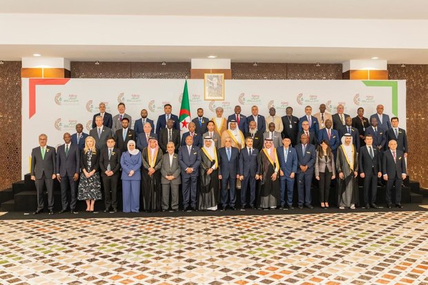 اکرمی در اجلاس سالانه بانک توسعه اسلامی: تنوع‌بخشی به اقتصاد، ضرورتی برای آینده پایدار کشورهای اسلامی است