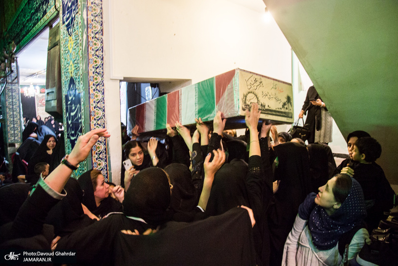 مراسم عزاداری شب شهادت حضرت رقیه(س) و تشییع پیکر پاک شهید تازه تفحص در تکیه دربند