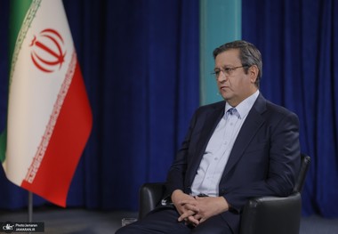 همتی: پیچیدگی شرایط کشور و ناکارآمدی مدیریتی، مانع تحقق اهداف اقتصادی امام شد